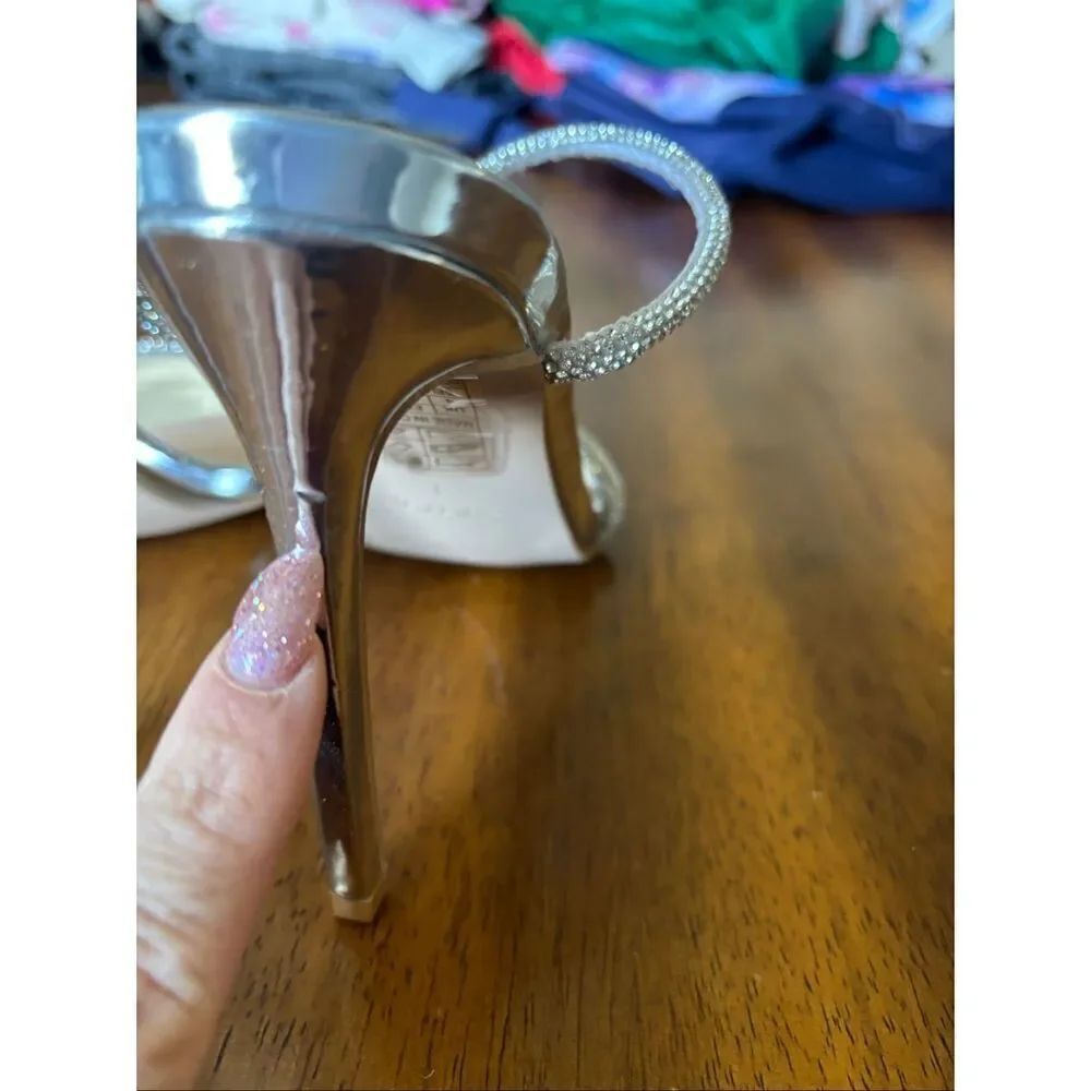 Heels - Picture 5 of 6